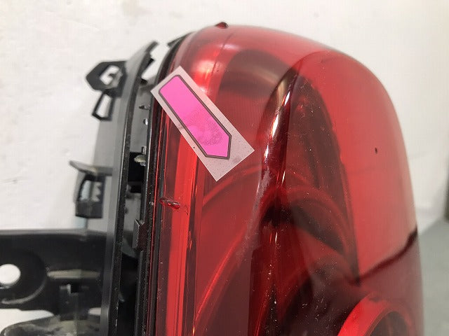 クロスオーバー/F60 純正 右テールランプ/ライト/レンズ ハロゲン F03636850L ミニ MINI (119579)