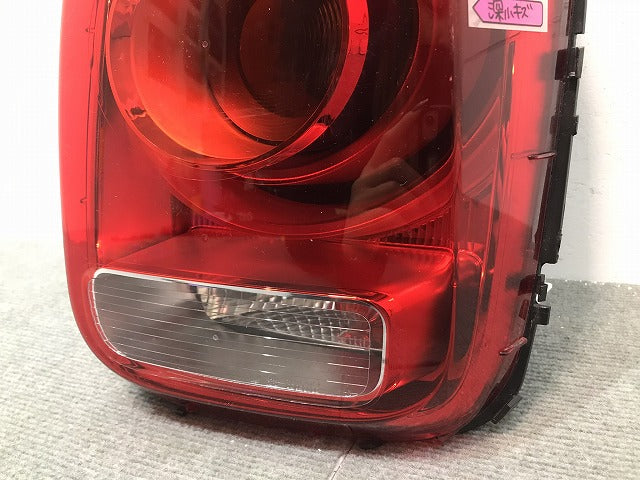 クロスオーバー/F60 純正 右テールランプ/ライト/レンズ ハロゲン F03636850L ミニ MINI (119579)