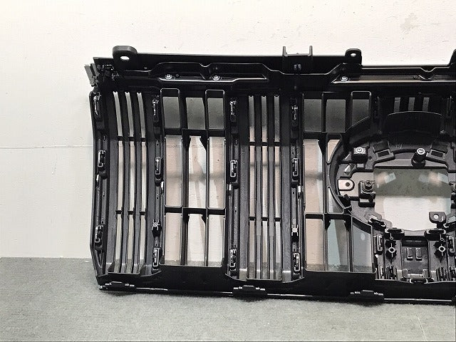 新車取外 ランドクルーザー/ランクル/プラド/150系/TRJ150/GDJ GRJ150/151 純正 後期 フロントグリル 53111-60C10/53101-60J20 (119656)