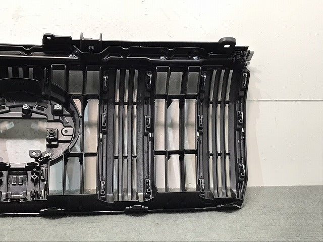 新車取外 ランドクルーザー/ランクル/プラド/150系/TRJ150/GDJ GRJ150/151 純正 後期 フロントグリル 53111-60C10/53101-60J20 (119656)