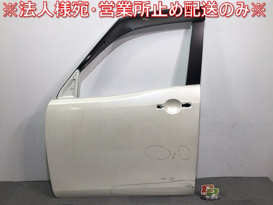 セレナ/S/X/G/C26/FPC26/NC26/FNPC26/HC26/HFC26/FNC26 純正 左フロントドア バイザー付 ブリリアントホワイトパール カラーNo.QAB(119718)