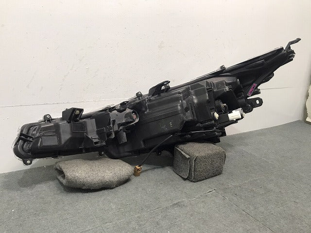 カローラスポーツ/210/NRE210H/NRE214H/ZWE211H 純正 右ヘッドライト/ランプ LED 刻印N KOITO 12-612 トヨタ (119903)