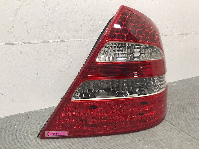 新品! Eクラス/セダン/W211 社外 右テールランプ/ライト/レンズ LED ハロゲン DEPO 12-440-1922R-B メルセデスベンツ (120081)