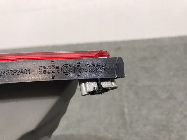 新品! Eクラス/セダン/W211 社外 右テールランプ/ライト/レンズ LED ハロゲン DEPO 12-440-1922R-B メルセデスベンツ (120081)