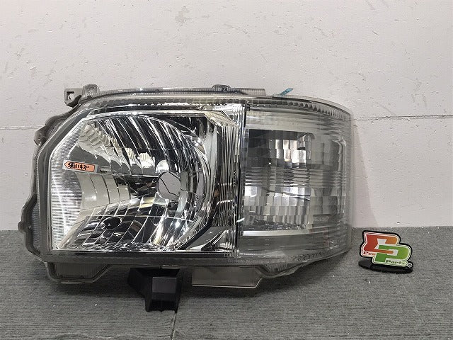 ハイエース/レジアスエース200系/4型/5型/6型/標準/ワイド 純正 左ヘッドライト/ハロゲン レベライザー KOITO 26-131 81170-26721(120088)