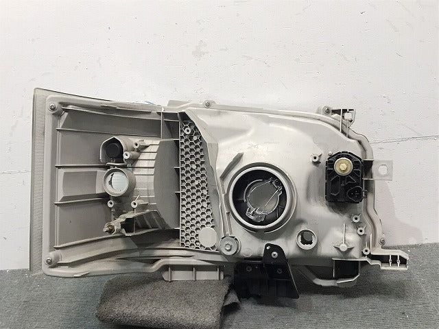 ハイエース/レジアスエース200系/4型/5型/6型/標準/ワイド 純正 左ヘッドライト/ハロゲン レベライザー KOITO 26-131 81170-26721(120088)