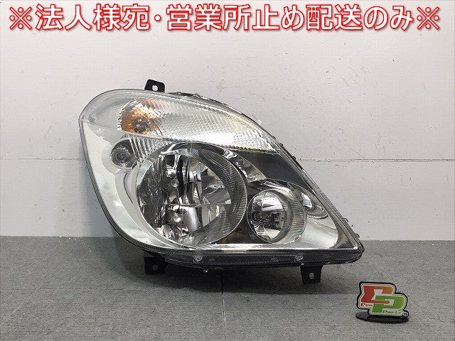 新品! スプリンター/バン トラック/W906 純正 右ヘッドライト ハロゲン HELLA A 906 820 08 61 A 9068200861 メルセデスベンツ (120136)