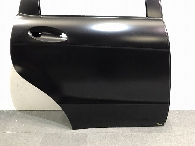 新品! Aクラス/W169/2004-2013 純正 右リアドア 1697302005 未塗装 メルセデスベンツ Mercedes Benz (120202)