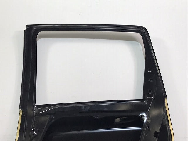 新品! Aクラス/W169/2004-2013 純正 右リアドア 1697302005 未塗装 メルセデスベンツ Mercedes Benz (120202)