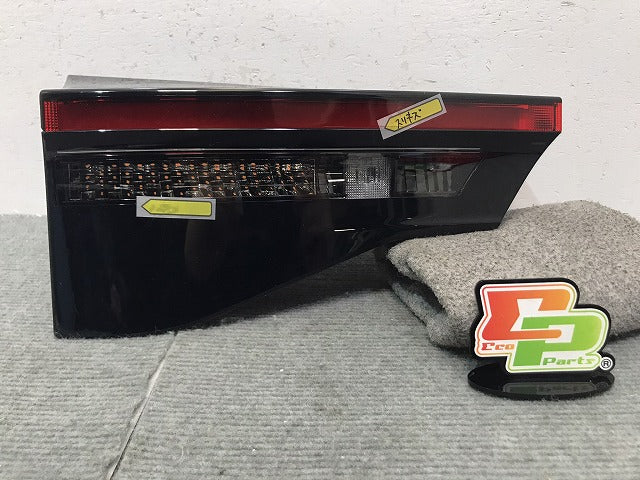 ヤリス クロス/XPB10 MXPB15 MXPJ10 MXPJ15 純正 左テールランプ/ライト/レンズ ハロゲン LED ICHIKOH 52-332 トヨタ (120266)