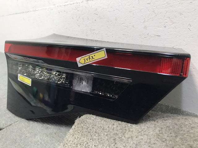 ヤリス クロス/XPB10 MXPB15 MXPJ10 MXPJ15 純正 左テールランプ/ライト/レンズ ハロゲン LED ICHIKOH 52-332 トヨタ (120266)