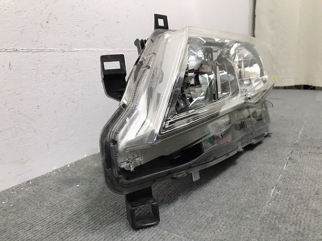 セレナ ハイウェイスター/S/X/G/XV/C27/GC/GFC27/GNC27/GFNC27 純正 前期 左ヘッドライト/ハロゲン レベライザー KOITO 100-23719(120274)