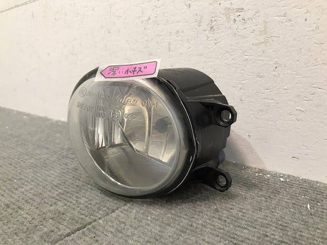 カローラルミオン/プリウスα/ヴォクシー ノア/レクサス CT 純正 左フォグランプ ハロゲン VALEO 89092699 81220-0W040 トヨタ (120462)