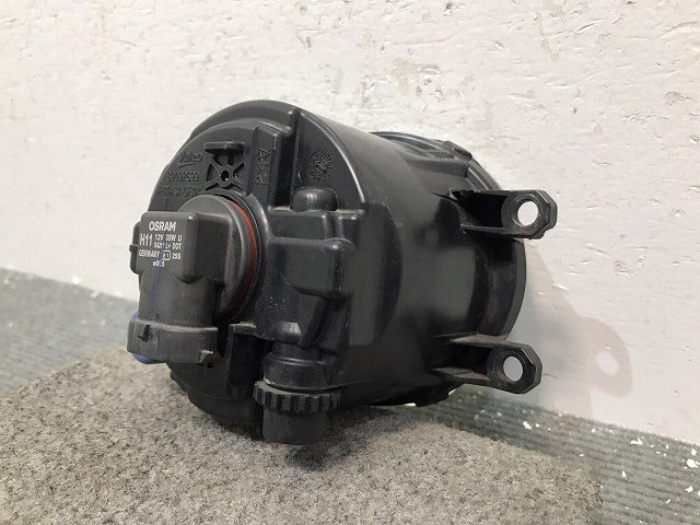 カローラルミオン/プリウスα/ヴォクシー ノア/レクサス CT 純正 左フォグランプ ハロゲン VALEO 89092699 81220-0W040 トヨタ (120462)