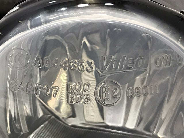 カローラルミオン/プリウスα/ヴォクシー ノア/レクサス CT 純正 左フォグランプ ハロゲン VALEO 89092699 81220-0W040 トヨタ (120462)