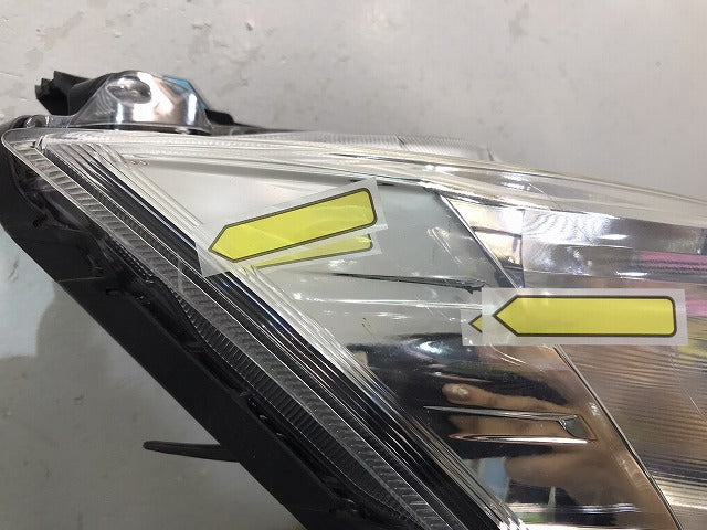ルーミー/ジャスティ/M900A/M910A/M900F/M910F 純正 前期 右ヘッドライト/ランプ ハロゲン レベライザー STANLEY W3920 トヨタ (120473)