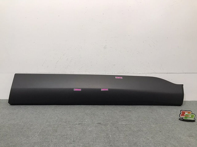 新車取り外し!カローラクロス/ZSG10/ZVG11/ZVG15 純正 右フロント ドア サイドパネル マッドガード 75731-16820 素地 トヨタ (120477)
