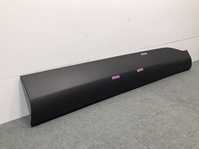 新車取り外し!カローラクロス/ZSG10/ZVG11/ZVG15 純正 右フロント ドア サイドパネル マッドガード 75731-16820 素地 トヨタ (120477)