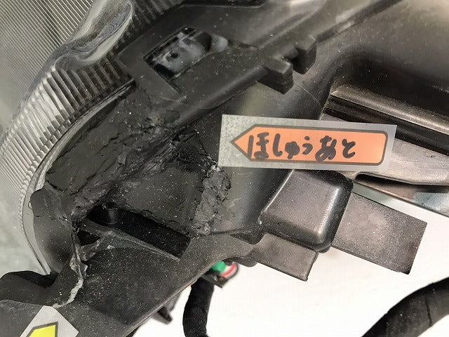 キックス KICKS/P15 純正 右ヘッドライト/ランプ LED レベライザー ICHIKOH 1989/26010-5RY1B 日産 NISSAN (120704)
