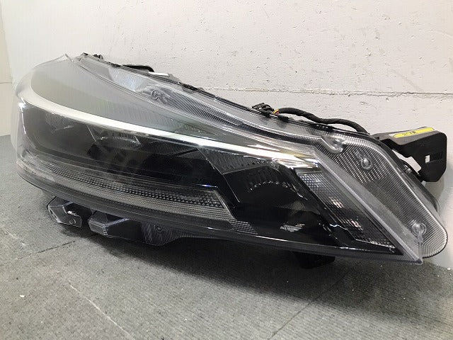 キックス KICKS/P15 純正 右ヘッドライト/ランプ LED レベライザー ICHIKOH 1989/26010-5RY1B 日産 NISSAN (120704)