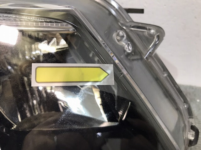 フリード FREED/GB5/GB6/GB7/GB8 純正 右ヘッドライト/ランプ LED レベライザー STANLEY W2172 ホンダ HONDA (120727)