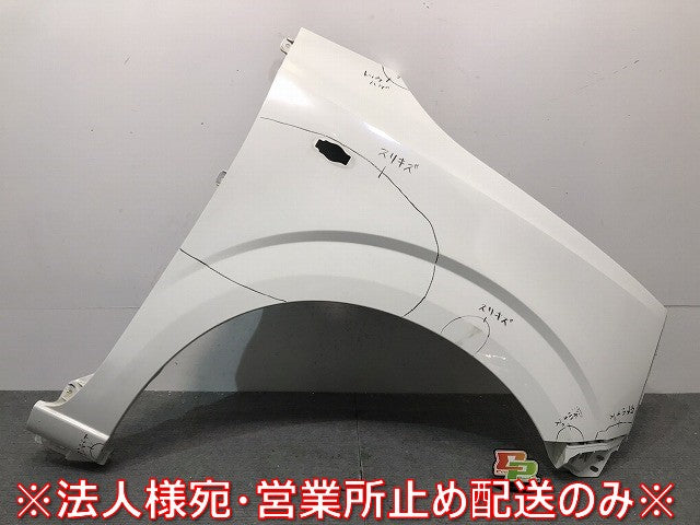 アルト/キャロル/HA36S/HA36V 純正 右フロントフェンダー 57611-74P0 スペリアホワイト カラーNo.26U スズキ SUZUKI (120804)