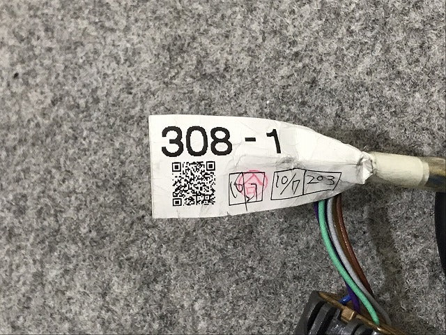 新車取り外し! ギガ ファイブスター GIGA/2代目 2015- 純正 右ミラーステー 現行 大型 トラック 10ｔ いすゞ (120843)