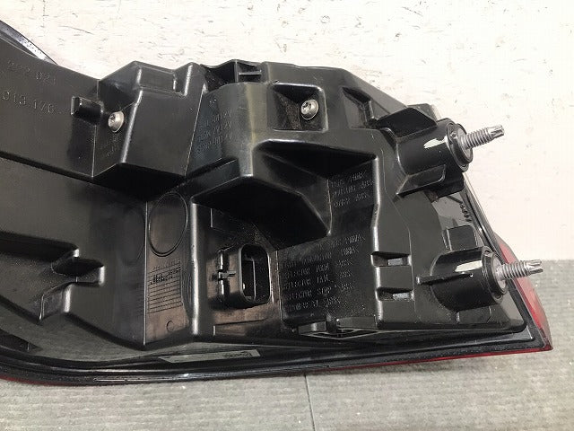 3シリーズ/G20/G21 純正 右テールランプ/ライト/レンズ LED HELLA 2SD 013 176-02/2SD01317602 BMW (120870)