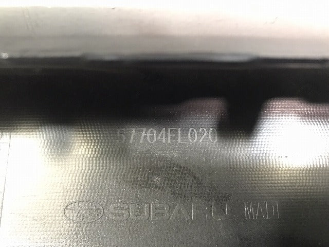 インプレッサ G4/インプレッサ スポーツ/GT2/GT3/GT6/GT7/GK2/GK3/GK6/GK7 純正 後期 フロントバンパー 57704FL020 カラーNo.M2Y (120952)
