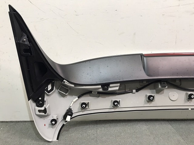 新車取り外し ヴェゼル/VEZEL/RV3/RV4/RV5/RV6 純正 リアスポイラー ルーフスポイラー/ウィング 74900-3M0 ホワイトパール NH609P (120985)