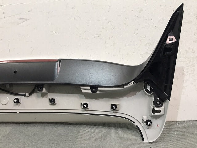新車取り外し ヴェゼル/VEZEL/RV3/RV4/RV5/RV6 純正 リアスポイラー ルーフスポイラー/ウィング 74900-3M0 ホワイトパール NH609P (120985)