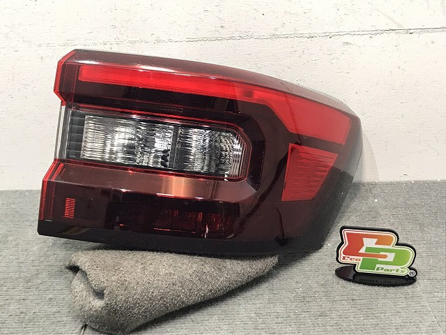 ライズ/ロッキー/A200A/A210A/A200S/A210S 純正 右テールランプ/ライト/レンズ LED ICHIKOH D248/81550-B1290 81551-B1200(121047)