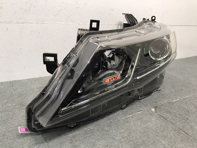 セレナ ハイウェイスター/S/X/G/XV/C27/GC27/GFC27/GNC27/GFNC27 純正 前期 左ヘッドライト LED レベライザー 刻印Z 100-23721 (121117)