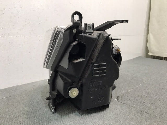 セレナ ハイウェイスター/S/X/G/XV/C27/GC27/GFC27/GNC27/GFNC27 純正 前期 左ヘッドライト LED レベライザー 刻印Z 100-23721 (121117)