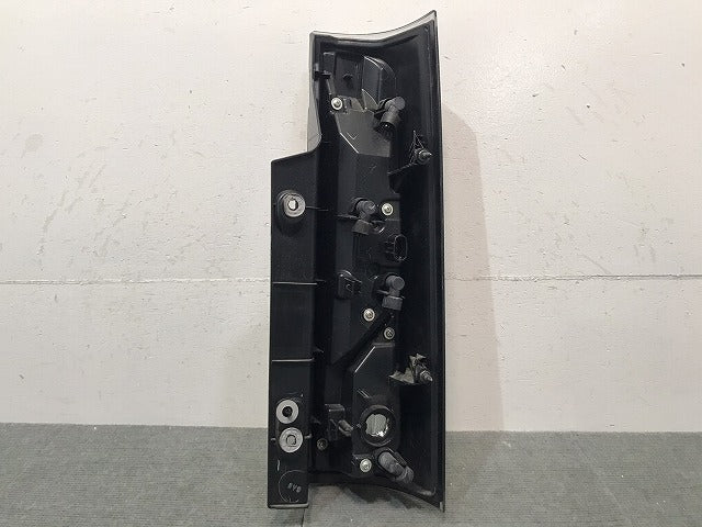 スペーシアカスタム/フレアワゴンカスタムスタイル/MK53S/MM53S 純正 左テールランプ/ライト LED KOITO 220-5938M 35670-79R51 (121135)