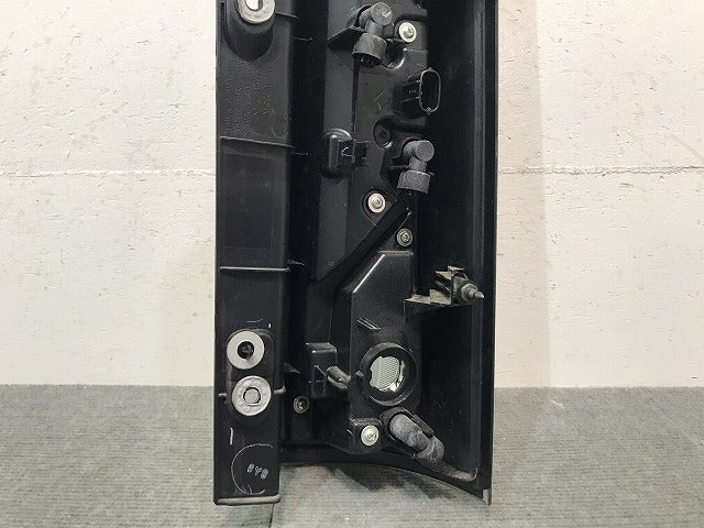 スペーシアカスタム/フレアワゴンカスタムスタイル/MK53S/MM53S 純正 左テールランプ/ライト LED KOITO 220-5938M 35670-79R51 (121135)
