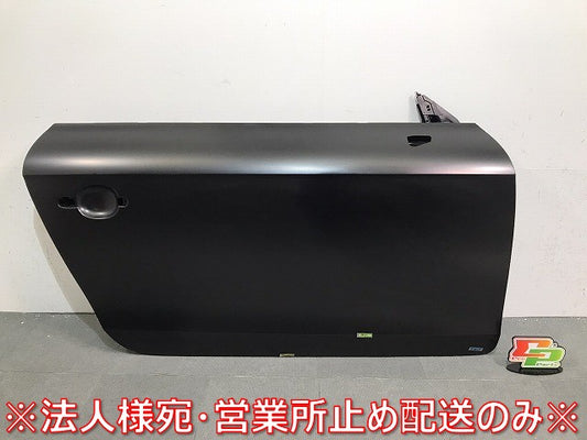 新品! TT(A5)/8J 系/2006-2015 純正 右フロントドア 8J0831052A 未塗装 アウディ Audi (121157)