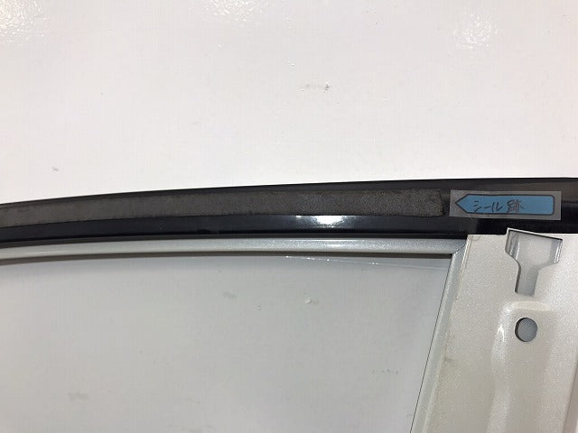 アルファード ALPHARD/10系/ANH10W/ANH15W/MNH10W/MNH15W 純正 左フロントドア ホワイトパール 042 or 070 トヨタ TOYOTA (121243)