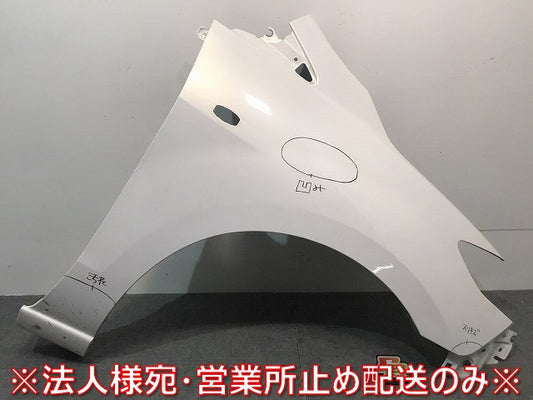 プレマシー PREMACY/CREW/CR3W 純正 右フロントフェンダー C235-52-111C クリスタルホワイトパールマイカ カラーNo.34K マツダ (121302)