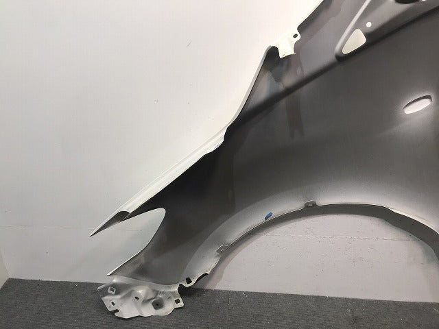 プレマシー PREMACY/CREW/CR3W 純正 右フロントフェンダー C235-52-111C クリスタルホワイトパールマイカ カラーNo.34K マツダ (121302)