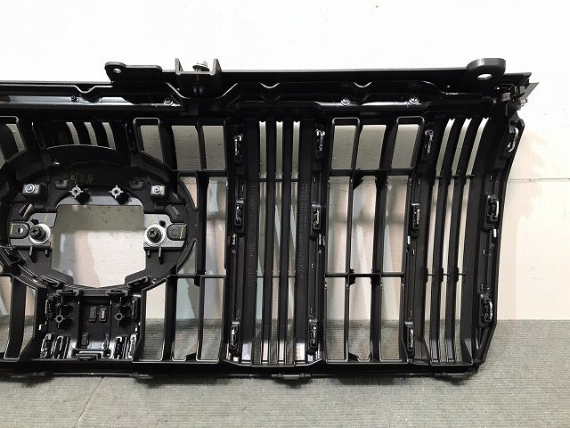 新車取り外し ランドクルーザー/ランクル/プラド/150系/TRJ150W/GDJ150W/151W/GRJ150W/151W 純正 後期 フロントグリル 53111-60B20(121321)