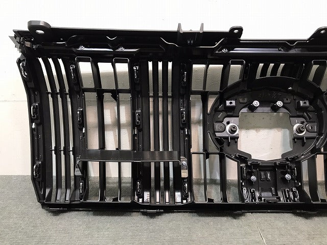 新車取り外し ランドクルーザー/ランクル/プラド/150系/TRJ150W/GDJ150W/151W/GRJ150W/151W 純正 後期 フロントグリル 53111-60B20(121322)
