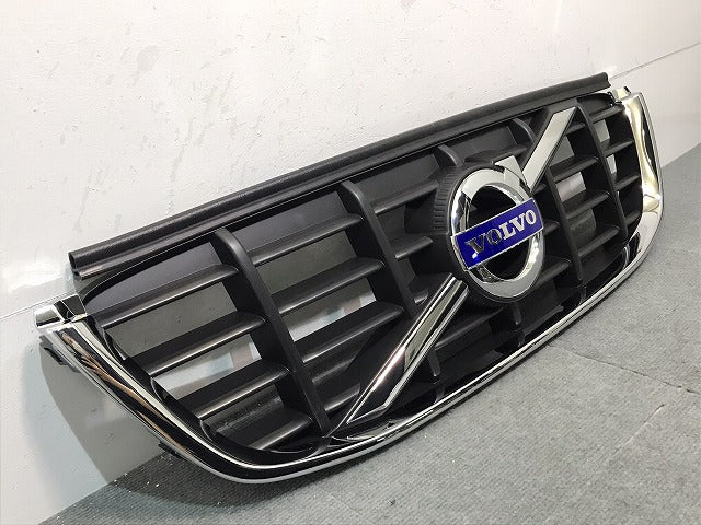 新品 XC60/DB系/2009-2013 純正 前期 フロントグリル 31290999/31284337/31386997/30764558 V31290999 ボルボ (121383)