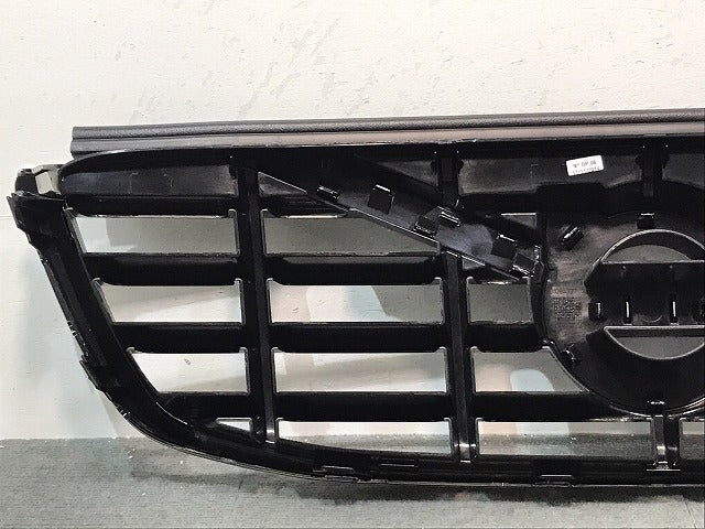 新品 XC60/DB系/2009-2013 純正 前期 フロントグリル 31290999/31284337/31386997/30764558 V31290999 ボルボ (121383)