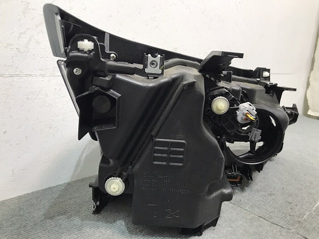 セレナ ハイウェイスター/XV/X/G/C27/GC/GFC27/GNC27/GFNC27 純正 左ヘッドライト LED レベライザー 刻印Z 100-23721 26075-5TF5A(121409