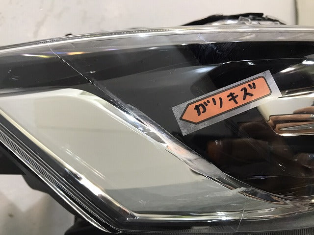 セレナ ハイウェイスター/C27/GC27/GFC27/GNC27/GFNC27 純正 前期 右ヘッドライト/ランプ LED レベライザー 刻印Z KOITO 100-23721(121431)