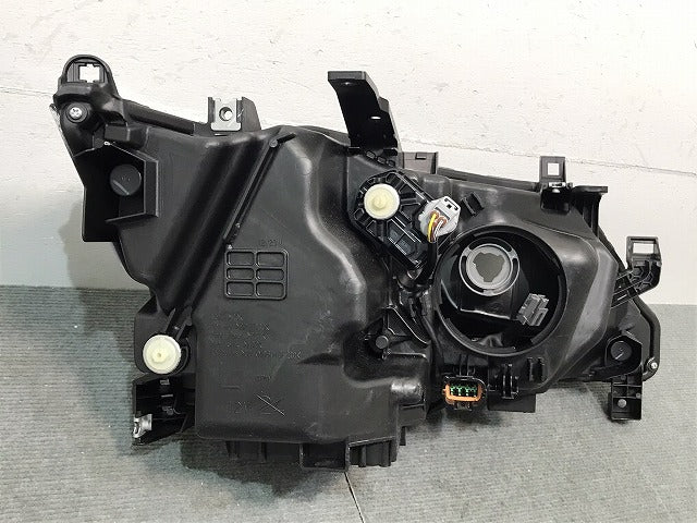 セレナ ハイウェイスター/C27/GC27/GFC27/GNC27/GFNC27 純正 前期 左ヘッドライト/ランプ LED レベライザー 刻印Z KOITO 100-23721(121434)