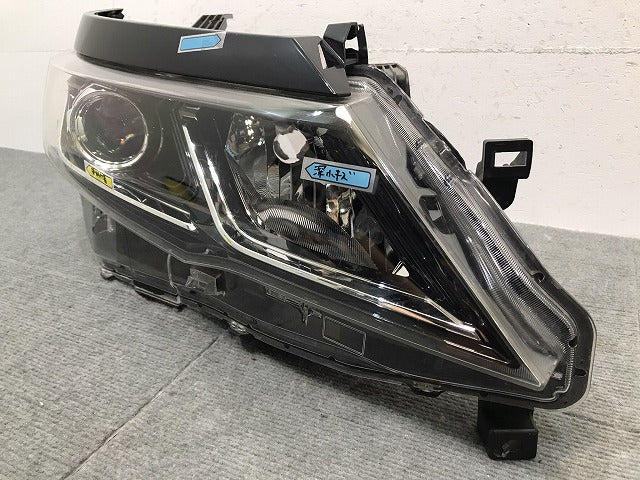 セレナ ハイウェイスター/C27/GC27/GFC27/GNC27/GFNC27 純正 前期 右ヘッドライト LED レベライザー 刻印Z 100-23721 カラー G41 (121435)