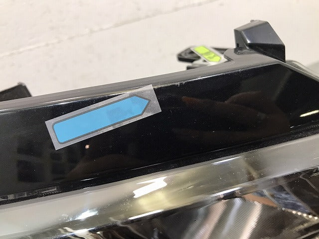 セレナ ハイウェイスター/C27/GC27/GFC27/GNC27/GFNC27 純正 前期 右ヘッドライト LED レベライザー 刻印Z 100-23721 カラー G41 (121435)