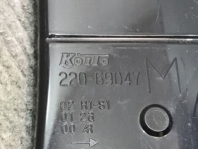 ルーミー カスタム ROOMY CUSTOM/M900A/M910A 純正 前期 右テールランプ/ライト/レンズ LED KOITO 220-69047 トヨタ TOYOTA (121454)
